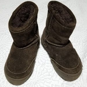 bearpaw brady